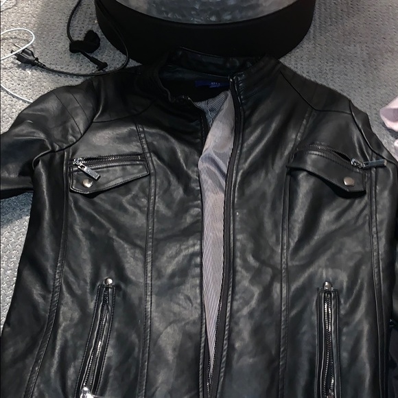 Leather jacket - Picture 1 of 1